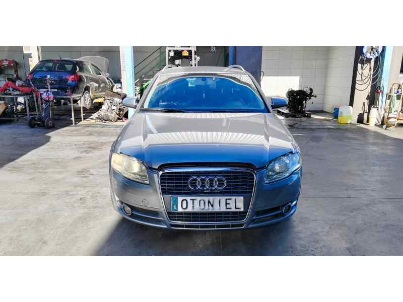 AUDI A4 AVANT (8E)