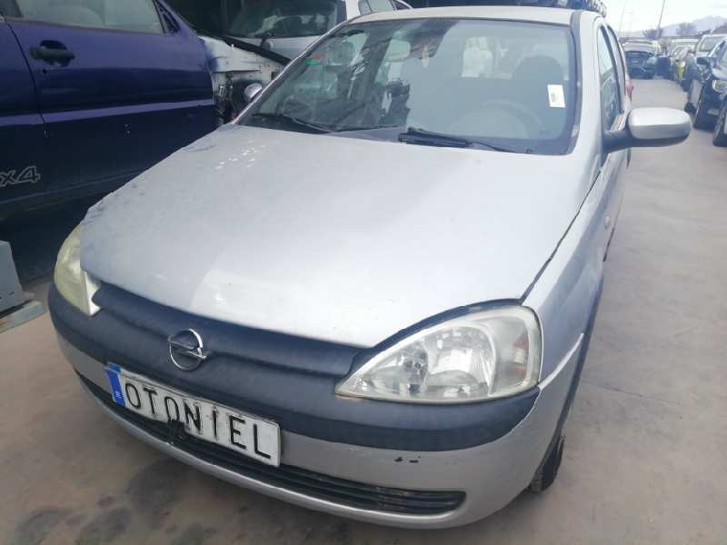opel corsa c del año 2001