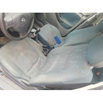 opel corsa c del año 2001