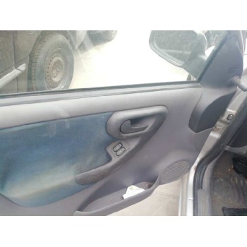 opel corsa c del año 2001