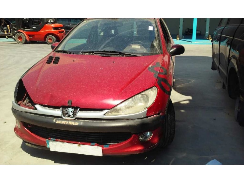 peugeot 206 berlina del año 2001