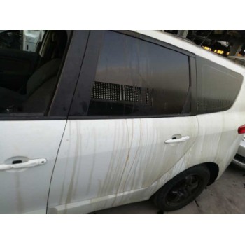 Recambio de puerta trasera izquierda para renault scenic iii 1.5 dci diesel fap referencia OEM IAM   
