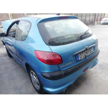 peugeot 206 berlina del año 2001