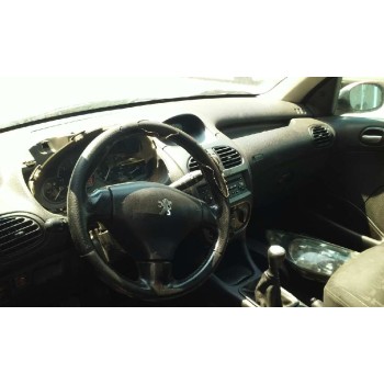 peugeot 206 berlina del año 2001