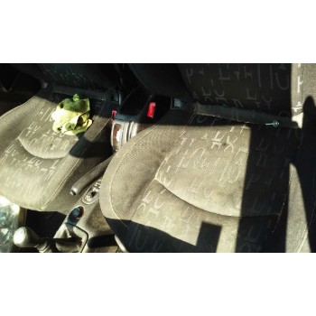 peugeot 206 berlina del año 2001