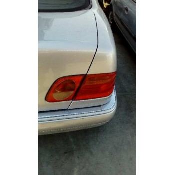 mercedes-benz clase e (w210) berlina del año 1999