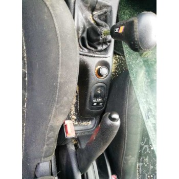 peugeot 206 berlina del año 2001