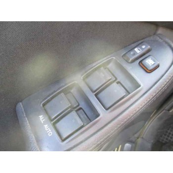 toyota avensis berlina (t25) del año 2004