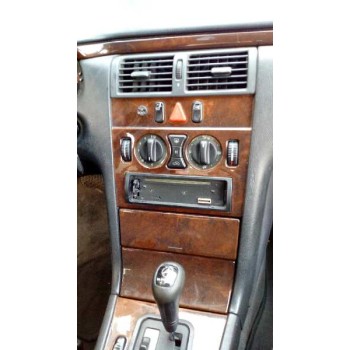 mercedes-benz clase e (w210) berlina del año 1999