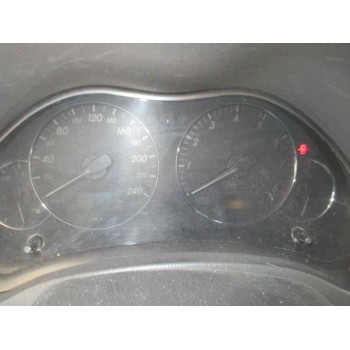 toyota avensis berlina (t25) del año 2004