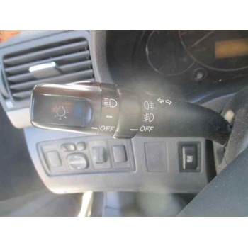 toyota avensis berlina (t25) del año 2004