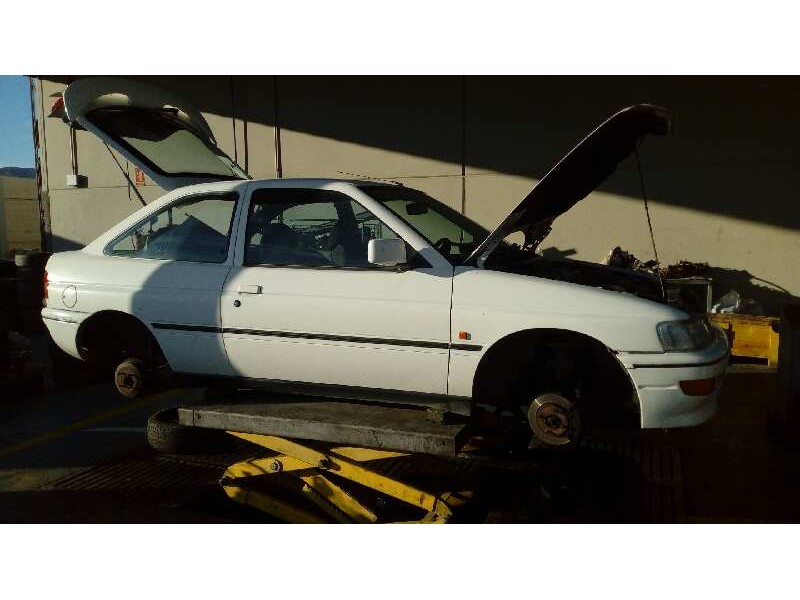 FORD ESCORT BERLINA/TURNIER