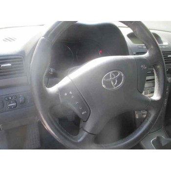 toyota avensis berlina (t25) del año 2004