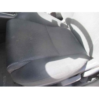 toyota avensis berlina (t25) del año 2004