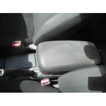 toyota avensis berlina (t25) del año 2004