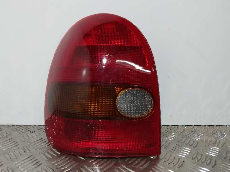 Recambio de piloto trasero izquierdo para opel corsa b referencia OEM IAM 1222025 93-97 NUEVO