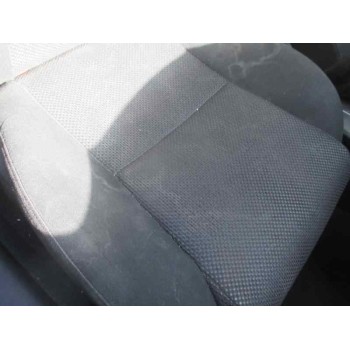 toyota avensis berlina (t25) del año 2004