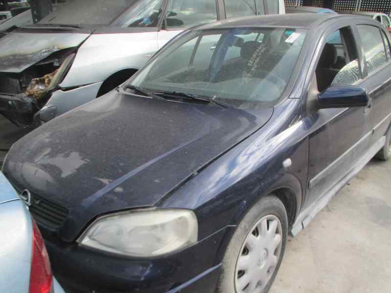 opel astra g berlina del año 2000