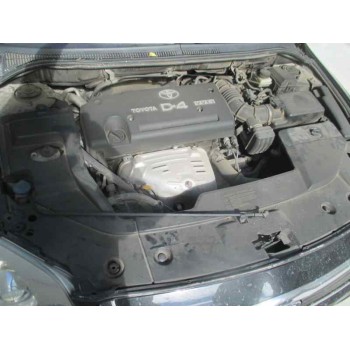 toyota avensis berlina (t25) del año 2004