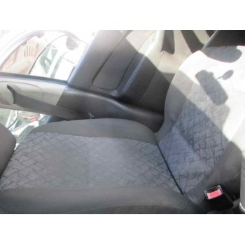 ford focus berlina (cak) del año 2000