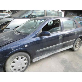 opel astra g berlina del año 2000