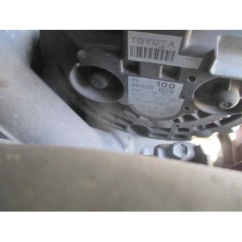 toyota avensis berlina (t25) del año 2004