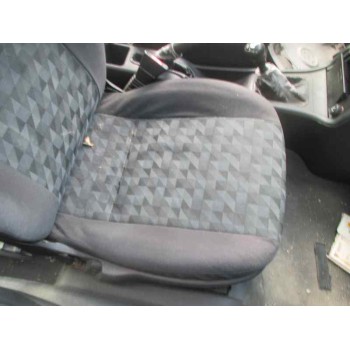 opel astra g berlina del año 2000