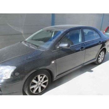 toyota avensis berlina (t25) del año 2004