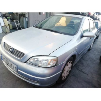 opel astra g berlina del año 2002