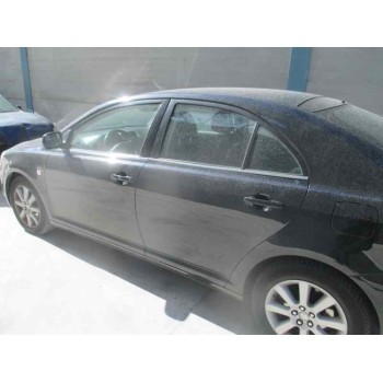 toyota avensis berlina (t25) del año 2004