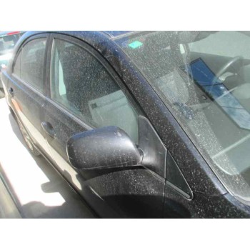 toyota avensis berlina (t25) del año 2004