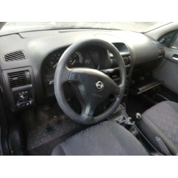 opel astra g berlina del año 2002