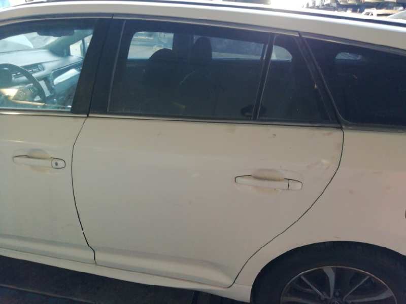 Recambio de puerta trasera izquierda para toyota avensis touring sports advance referencia OEM IAM   