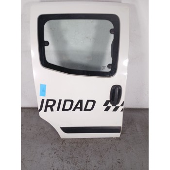 PUERTA LATERAL CORREDERA DERECHA GOLPE ENCIMA DE MANETA ACRISTALADA