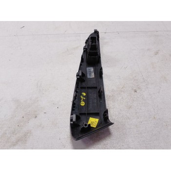 Recambio de mando elevalunas trasero derecho para hyundai ix35 classic 2wd referencia OEM IAM 3835221110  