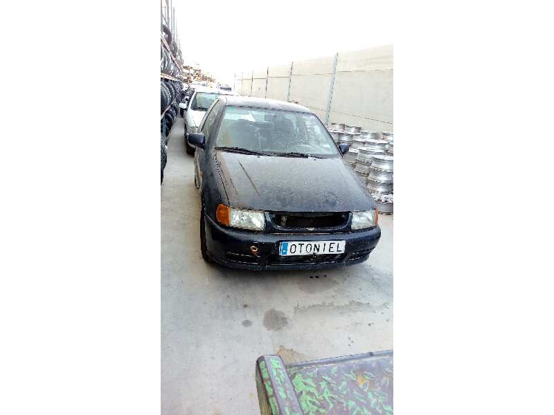 VOLKSWAGEN POLO BERLINA (6N1)