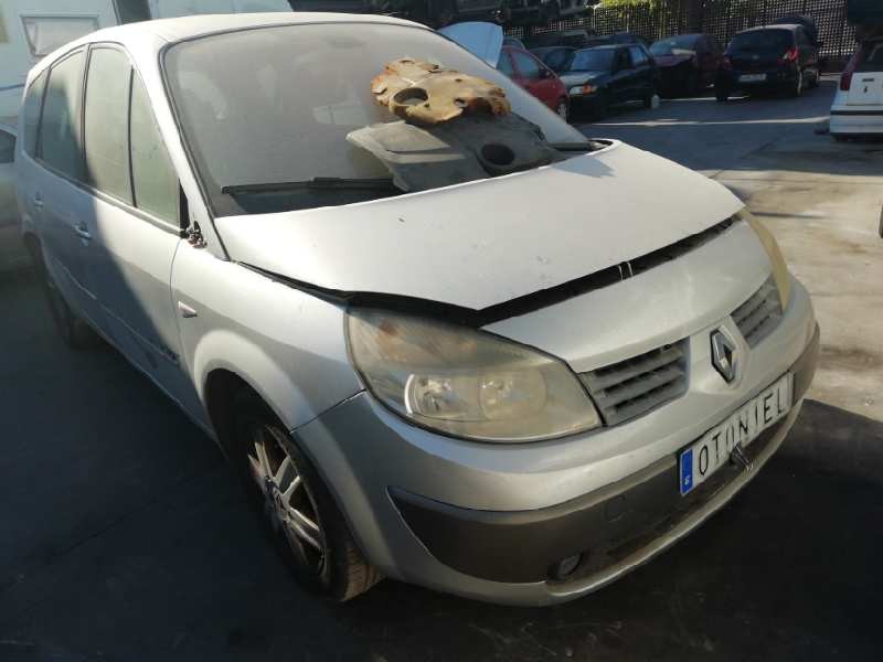 renault grand scenic del año 2005