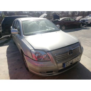 TOYOTA AVENSIS BERLINA (T25)