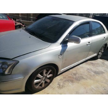 toyota avensis berlina (t25) del año 2004