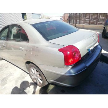 toyota avensis berlina (t25) del año 2004