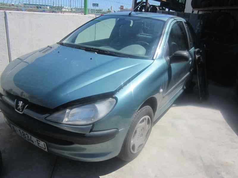 peugeot 206 berlina del año 2000
