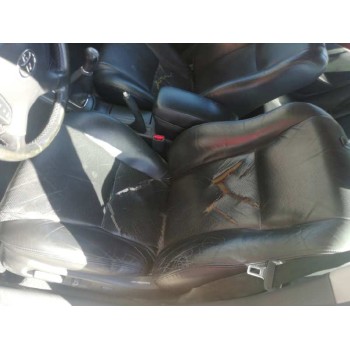 toyota avensis berlina (t25) del año 2004