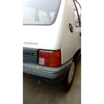 peugeot 205 berlina del año 1989