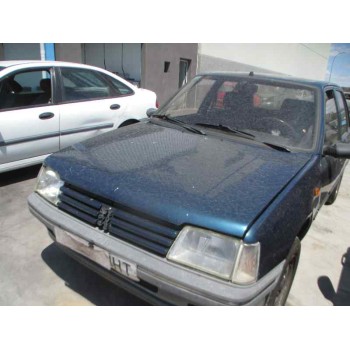 peugeot 205 berlina del año 1995