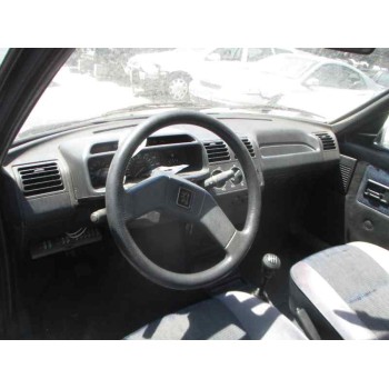 peugeot 205 berlina del año 1995