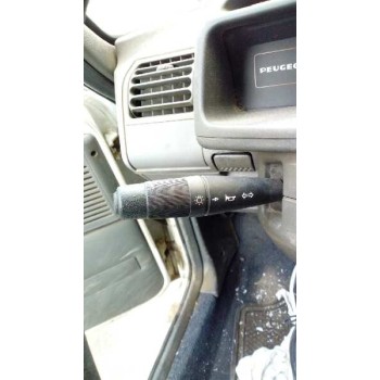 peugeot 205 berlina del año 1989