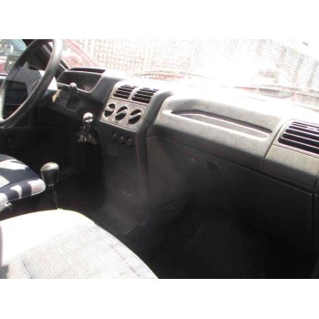 peugeot 205 berlina del año 1995