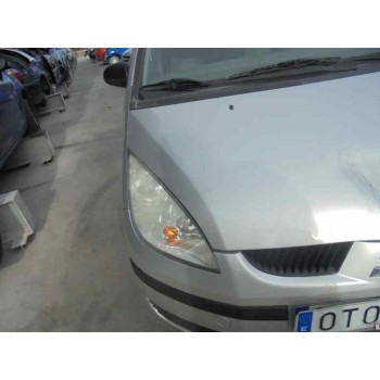 mitsubishi colt berlina 5 (z30a) del año 2004