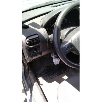 opel corsa c del año 2002