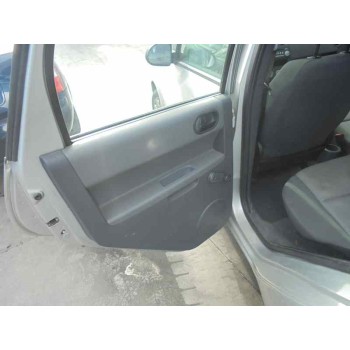 mitsubishi colt berlina 5 (z30a) del año 2004